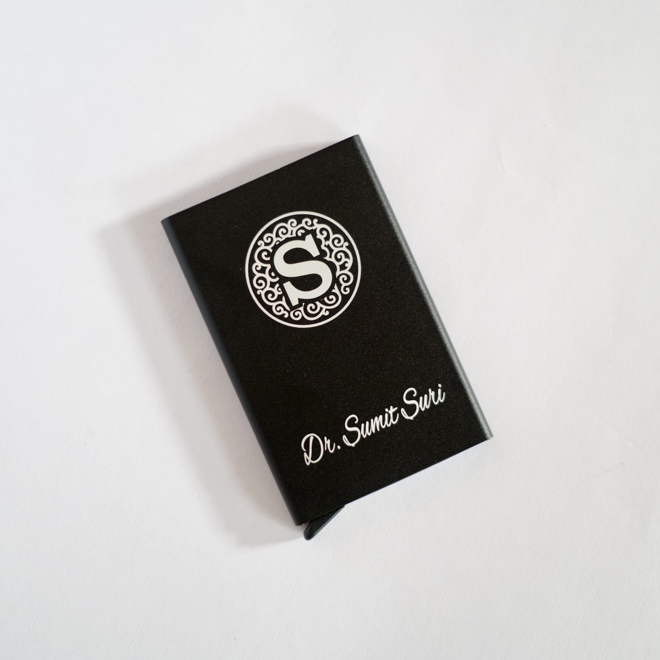 Engraved Metal Visiting Card Holder – Sleek and Protective, Fits 10-12 Cards